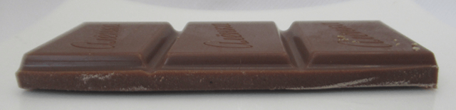 アリョンカ「チョコレート」の表面
