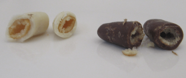 亀田製菓株式会社「亀田の柿の種 2種のチョコタネMIX」の切断面