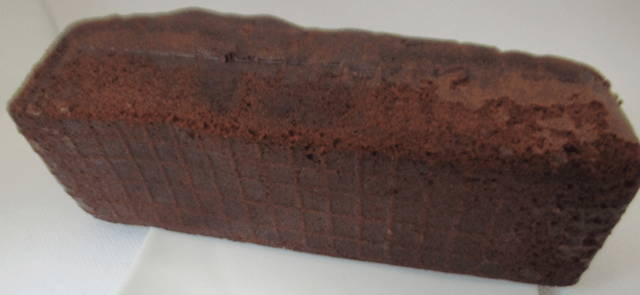 濱鈴「チョコレートブランデーケーキ」の袋の中